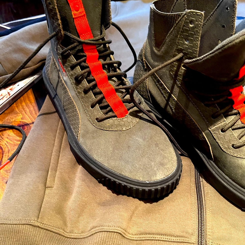 Puma Boots… Green with Orange Accents - Suede and textured leather trim!